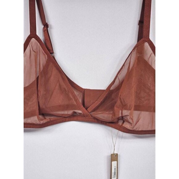 Skims Triangle bra Nwt - Picture 3 of 10